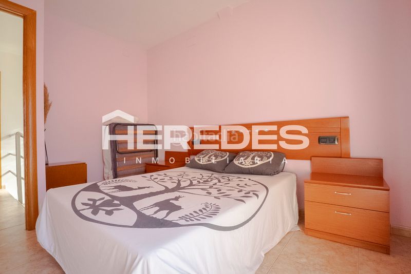 Foto 899cbebd-9adf-47b5-b59c-7db3a4215905. Casa amb calefacció aparcament a Torrelles de Llobregat