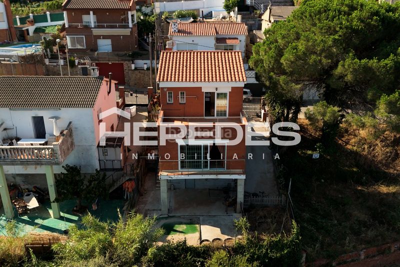 Foto 8a3093fe-3010-44fe-a9da-51fbc5ffb079. Casa amb calefacció aparcament a Torrelles de Llobregat