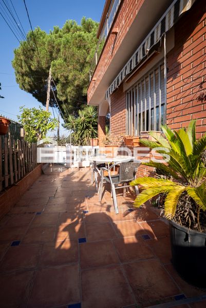 Foto 941073d5-1bab-40ab-9c8b-8b862ea05317. Casa amb calefacció aparcament a Torrelles de Llobregat
