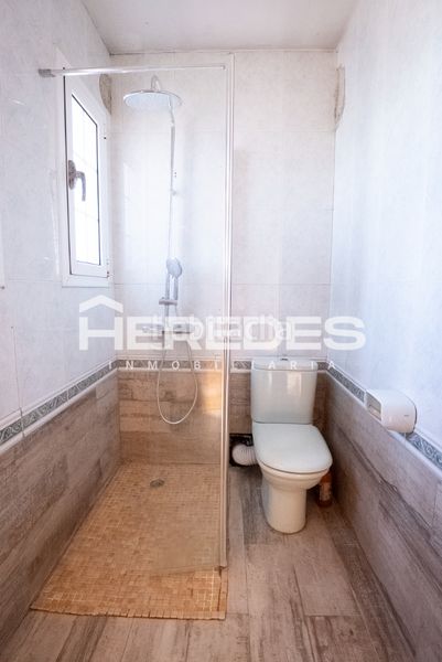Foto b2c3495c-e0bd-4a58-8079-fa95cf60299e. Casa amb calefacció aparcament a Torrelles de Llobregat