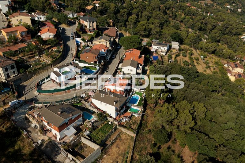 Foto bb544b19-0cd1-4caf-845a-a2d5c13b5ce2. Casa amb calefacció aparcament a Torrelles de Llobregat