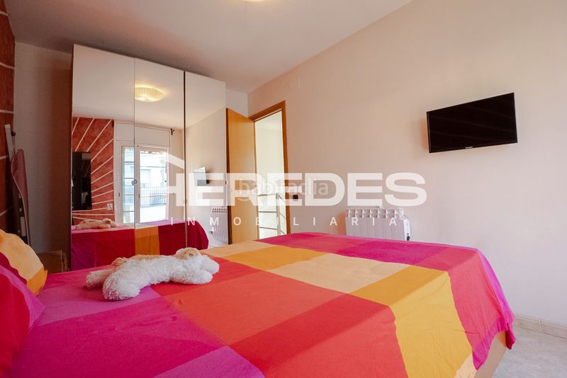 Foto db1bd8c6-1240-40ab-80fc-48f8a0b27f98. Casa amb calefacció aparcament a Torrelles de Llobregat
