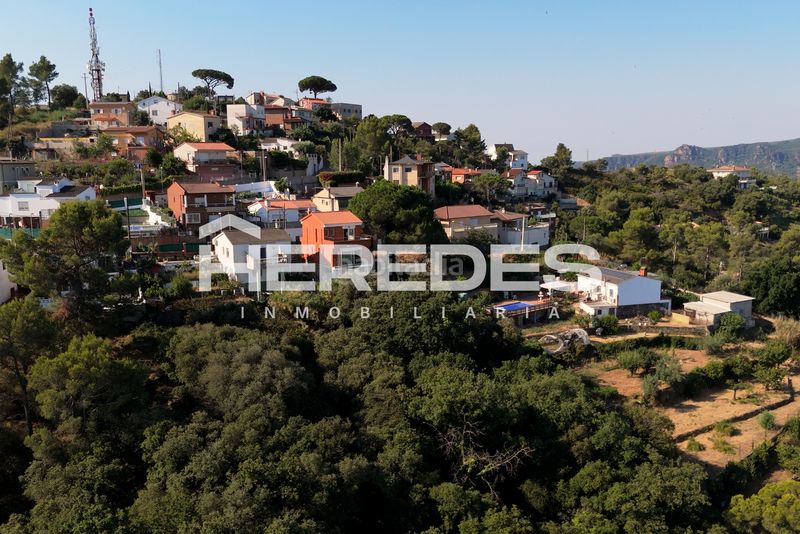 Foto ebfdabb8-5f25-471c-a8f5-58e11571a041. Casa amb calefacció aparcament a Torrelles de Llobregat