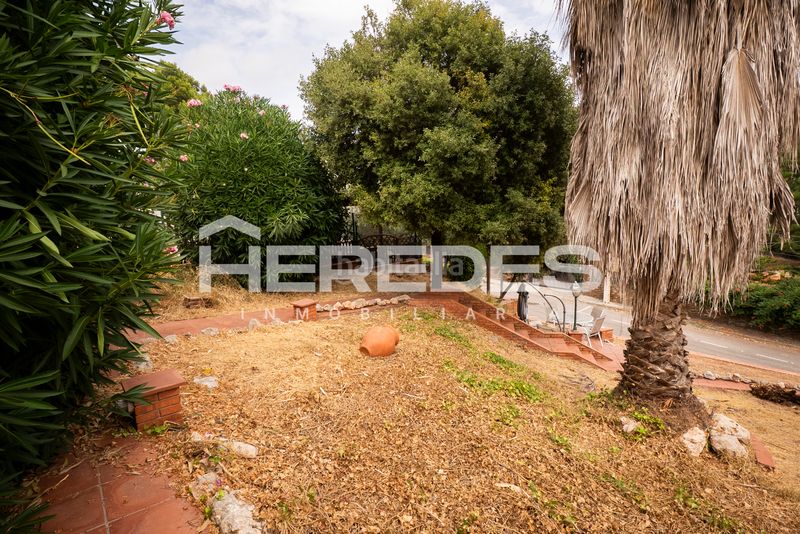 Foto ac4c5629-4e99-4ac2-8a42-2344701152cb. Casa amb xemeneia calefacció aparcament piscina a Torrelles de Llobregat