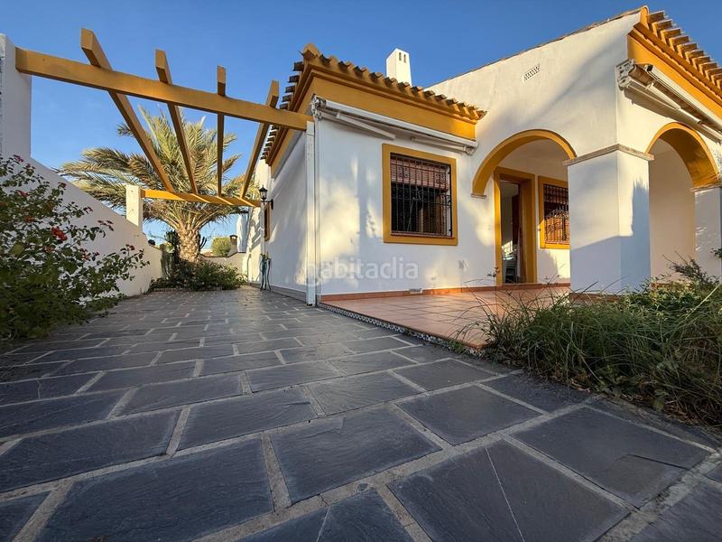 Foto eab6d16a-f688-4d7a-b951-d7dfc73c005e. Casa aparellada amb aparcament piscina a Pueblo Latino Pilar de la Horadada