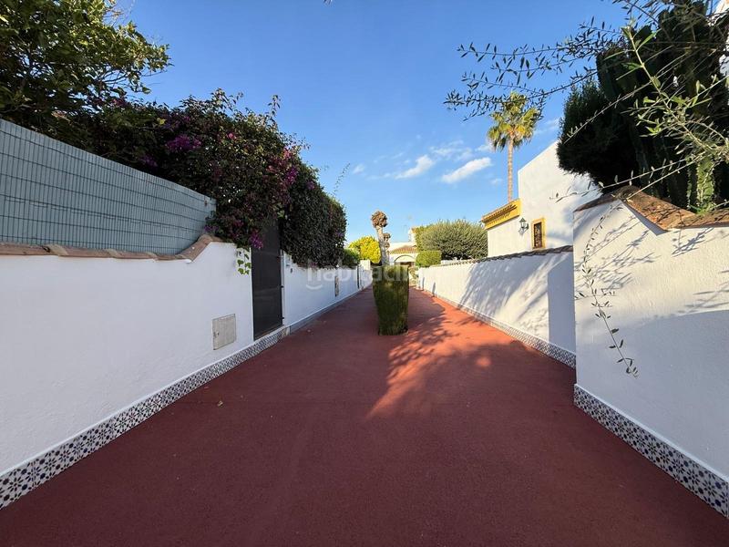 Foto b4d6aa6f-3ea1-4e0f-b346-243d8ac90d85. Casa bifamiliare con parcheggio piscina in Pueblo Latino Pilar de la Horadada