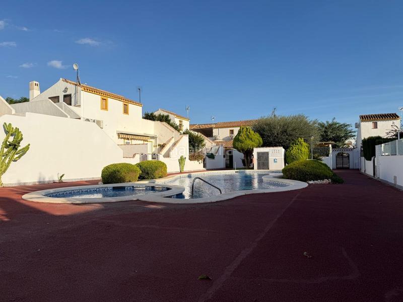 Foto 57901d1b-9f64-418a-8ca5-e0e25cd776d9. Casa pareada en Pueblo Latino Pilar de la Horadada