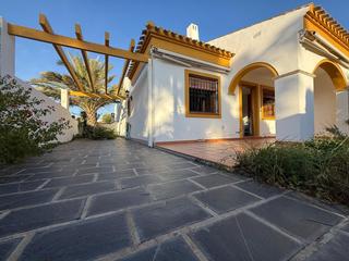 Casa bifamiliare in Pueblo Latino