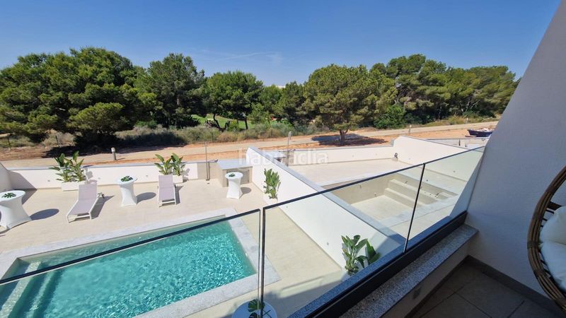 Foto 05dc57d8-4597-4ba9-a601-61563d9f9754. Chalet mit parking pool in El Pinar de Campoverde Pilar de la Horadada