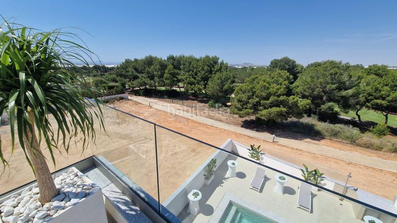 Foto d6cb21dd-8df3-43b7-a5b2-b8db6f280700. Chalet mit parking pool in El Pinar de Campoverde Pilar de la Horadada