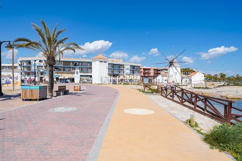 Foto 70b04d65-8eb6-4cc0-8d87-af3a1ac1bb4d. Àtic amb calefacció aparcament piscina a San Pedro del Pinatar San Pedro del Pinatar
