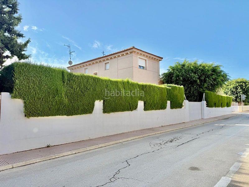 Foto 0a049dea-e82c-4b35-8653-c752b2708f49. Chalet en calle calle luz 60 en Centro Alcázares (Los)
