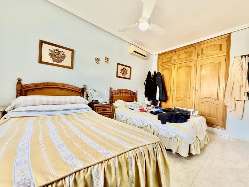 Foto 275a1e33-6e12-4d35-a853-aaaa8c02ac29. Chalet en calle calle luz 60 en Centro Alcázares (Los)