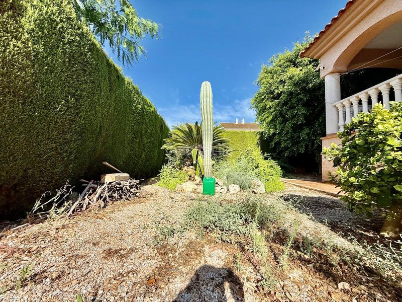 Foto b6c2866a-fb07-49b8-a7f7-fdbb22ad1b29. Chalet en calle calle luz 60 en Centro Alcázares (Los)