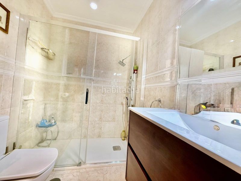 Foto c04f9b14-8976-4e30-aa9c-54666b734527. Chalet en calle calle luz 60 en Centro Alcázares (Los)