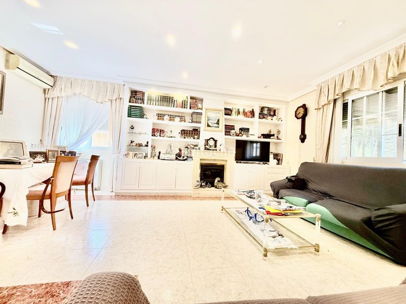 Foto c2a813a1-dbc0-4f4d-981d-ba0cee1e785d. Chalet en calle calle luz 60 en Centro Alcázares (Los)