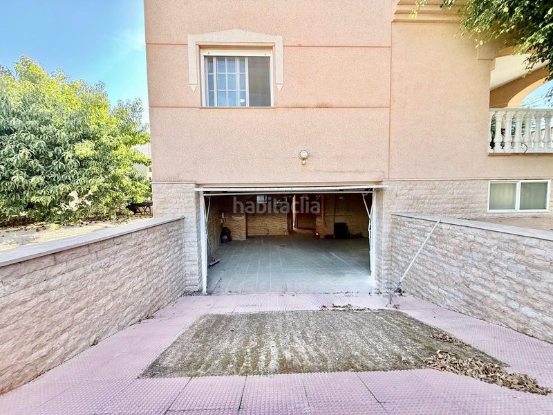 Foto e767cf8d-1a38-4c42-96d3-dd0a23f784d3. Chalet en calle calle luz 60 en Centro Alcázares (Los)