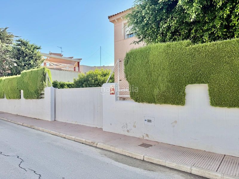 Foto e9a44b6b-5662-45c2-a483-e4b97c1739b6. Chalet en calle calle luz 60 en Centro Alcázares (Los)