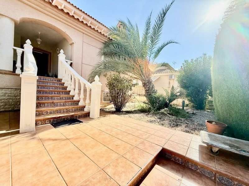 Foto f612b12f-f22e-4d74-bc48-71769b563924. Chalet en calle calle luz 60 en Centro Alcázares (Los)