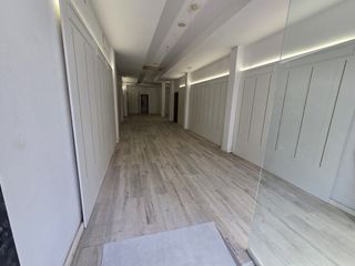 Lloguer Local Comercial a Casco Urbano. Excelente local comercial en la mejor zona de vinaros
