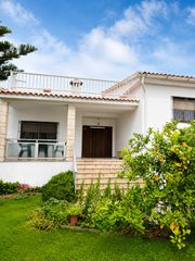 Chalet  Carrer de joan fuster. Gran chalet con jadrín en joan fuster