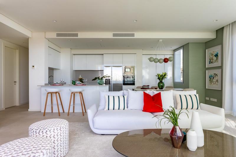Foto 73237470-5d7c-4a10-81b5-17a805aae443. Ático maravilloso ático con solárium orientado al sur con 3 habitaciones y 3 baños con vistas al mar. en Benahavís