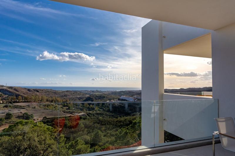 Foto 8d2dae41-b4fa-4183-a0a0-62308f82ac35. Ático maravilloso ático con solárium orientado al sur con 3 habitaciones y 3 baños con vistas al mar. en Benahavís