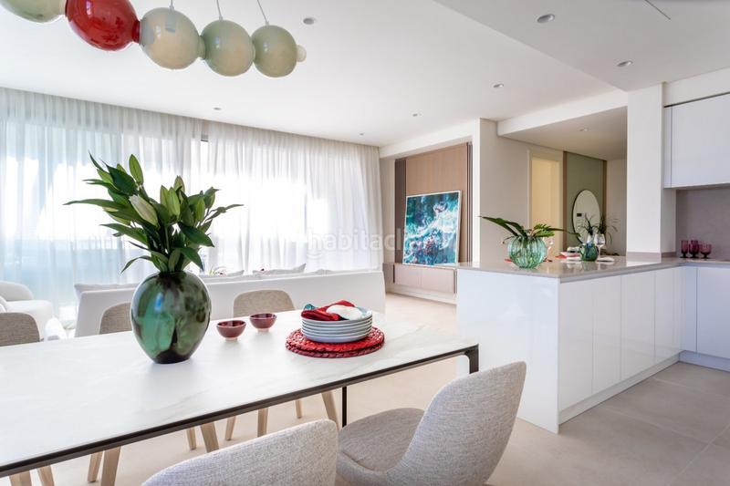 Foto ce9d2968-a043-41dd-a590-3603ec200371. Ático maravilloso ático con solárium orientado al sur con 3 habitaciones y 3 baños con vistas al mar. en Benahavís