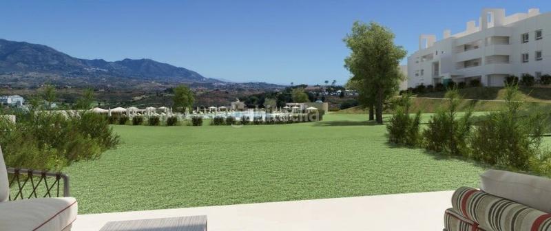 Foto fff97d7b-75f3-4cca-a59f-7a8526a2e794. Dúplex precioso dúplex vanguardista en primera linea de golf completamente equipado en Mijas