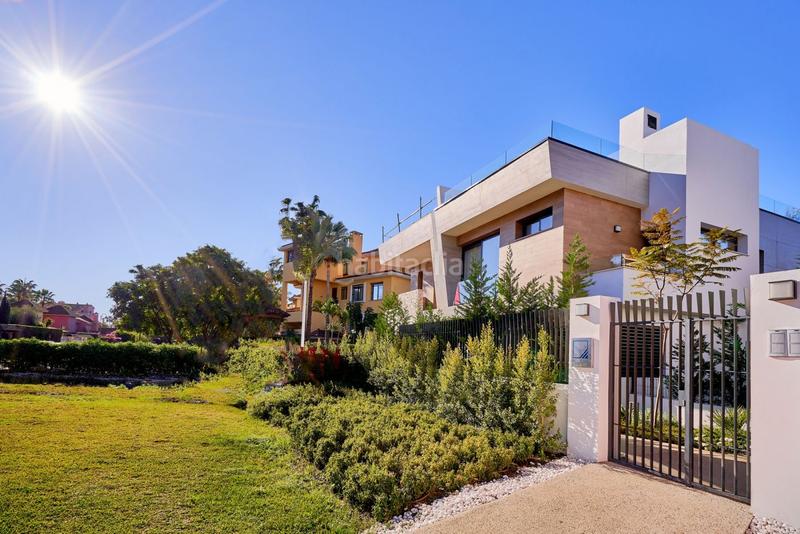 Foto 836bbbb6-af74-41da-aafb-b3b4f09f94ae. Casa pareada espectacular villa pareada de gran lujo en la zona más exclusiva de toda la costa del sol en Marbella