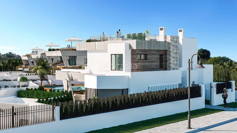 Foto fd55e9e8-cdbd-4021-be8b-ecb4141c1e4f. Casa pareada espectacular villa pareada de gran lujo en la zona más exclusiva de toda la costa del sol en Marbella