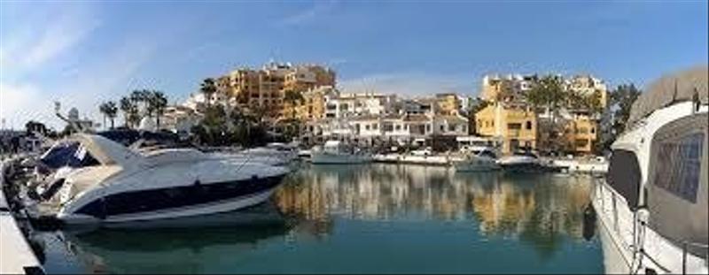 Foto fcda49a5-5b13-4c5e-9c5b-bd14e7e6cea0. Piccolo appartamento con riscaldamento parcheggio piscina in Marbella