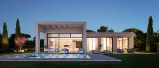 Xalet a Montemayor - Marbella Club. Espectacular villa para estrenar en un precioso e innovador comp