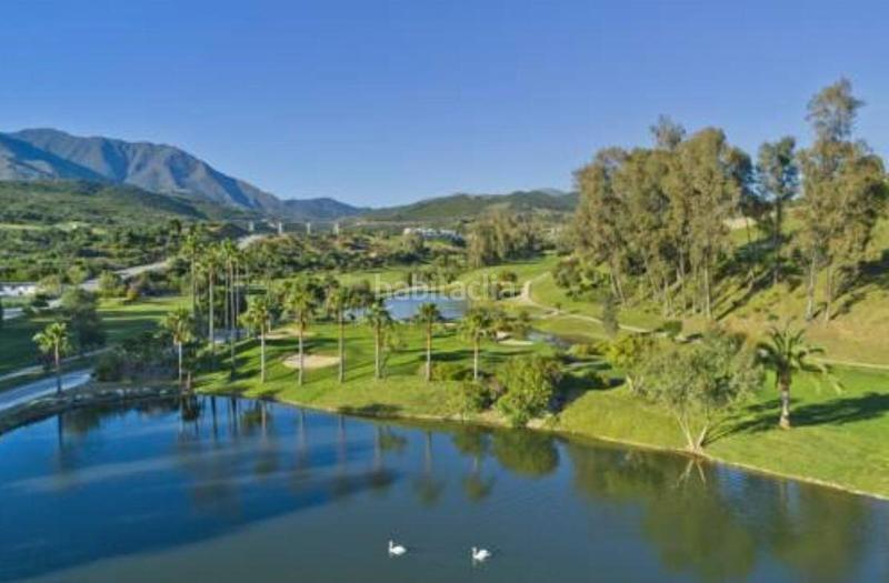 Foto 5f0ba032-29a2-4f87-a335-44cd1b90c58e. Piso inversión increíble esta oportunidad única se localiza en un entorno muy atractivo en Estepona