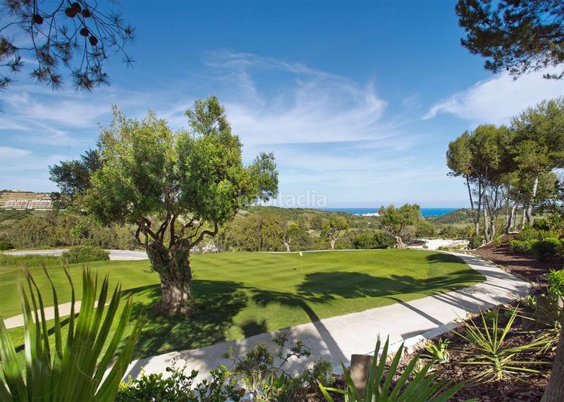 Foto e9413006-3568-430f-ab87-822d330b793d. Piso inversión increíble esta oportunidad única se localiza en un entorno muy atractivo en Estepona