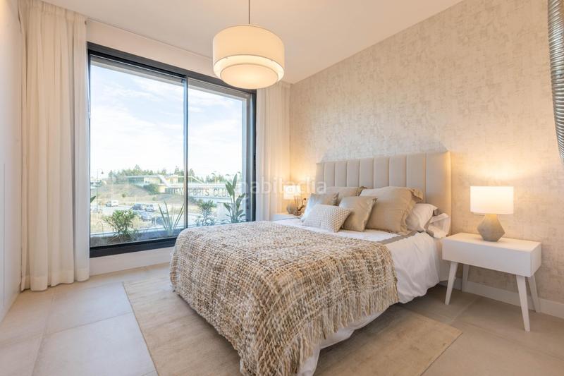 Foto a3590bb2-b620-43d2-8665-4abe09ee68a7. Casa adosada te proponemos esta espectacular vivienda con grandes terrazas estratégicamente ubicada en Mijas