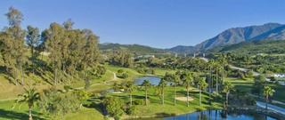 Àtic a Estepona Golf. Aticoespectacular moderno con 3 dormitorios y 2 baños con jardín