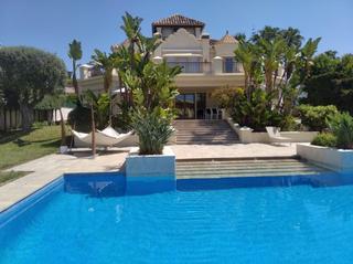 Xalet a Las Chapas - Alicate Playa. Espectacular villa de lujo con vistas al mar en la preciosa zona