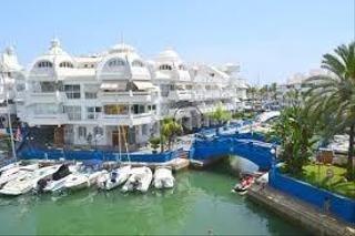 Planta baixa  Calle calle del puerto del algarrobo. Puerto de benalmadena! haz tu visita