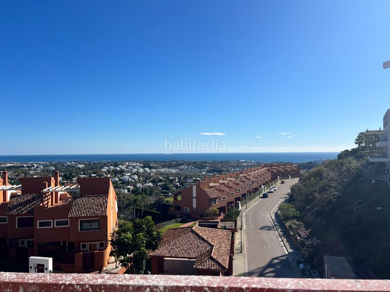 Foto 0f6aefe9-73a1-4f1c-ba95-87a45c2818e7. Apartament amb calefacció aparcament piscina a El Paraíso Benahavís