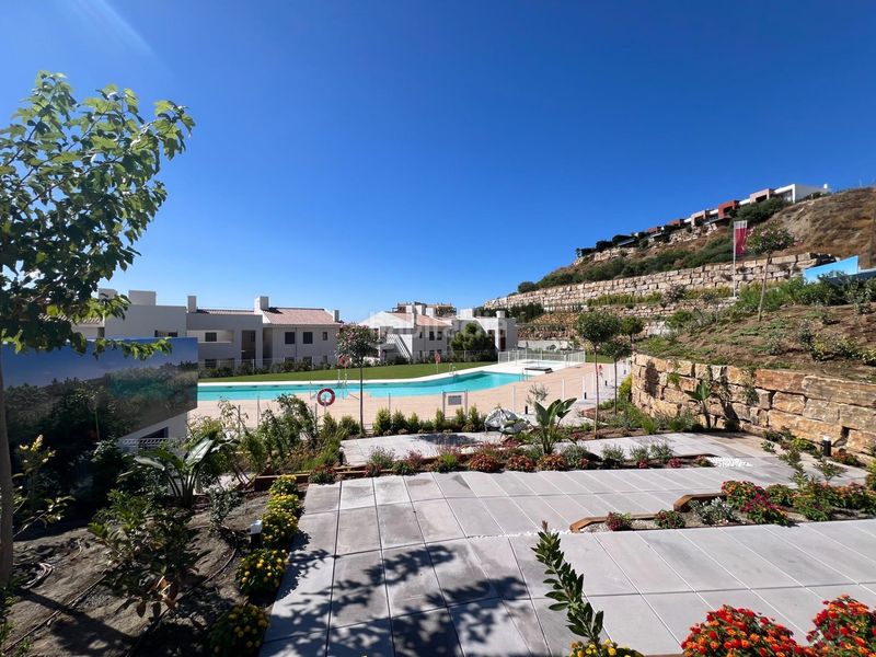 Foto 22e231d5-5f7c-436c-891c-50073caed8f8. Apartament amb calefacció aparcament piscina a El Paraíso Benahavís