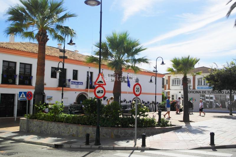 Foto 62c3f822-b31d-4c84-ba02-2fbcf33ad660. Casa adosada preciosa casa adosada con bonitas vistas al mar en un lugar maravilloso con todo tipo de servicios en Mijas