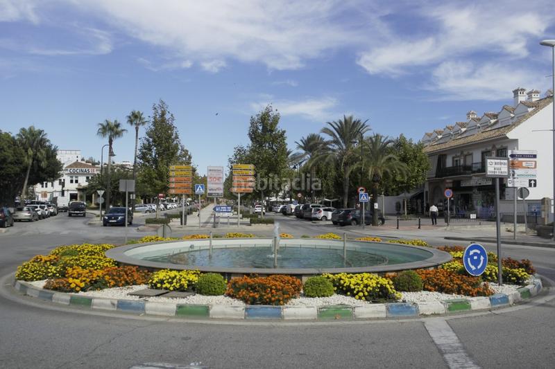 Foto f0a59623-6ab4-46aa-bbbb-1ffc37fe5edc. Casa adosada preciosa casa adosada con bonitas vistas al mar en un lugar maravilloso con todo tipo de servicios en Mijas