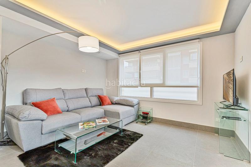 Foto 33533b6e-5e09-45ff-abb2-6a4bea7933ca. Alquiler piso en avenida del mar 7 espectacular apartamento en 1era linea de playa disponible hasta finales de julio de 2026 en Marbella