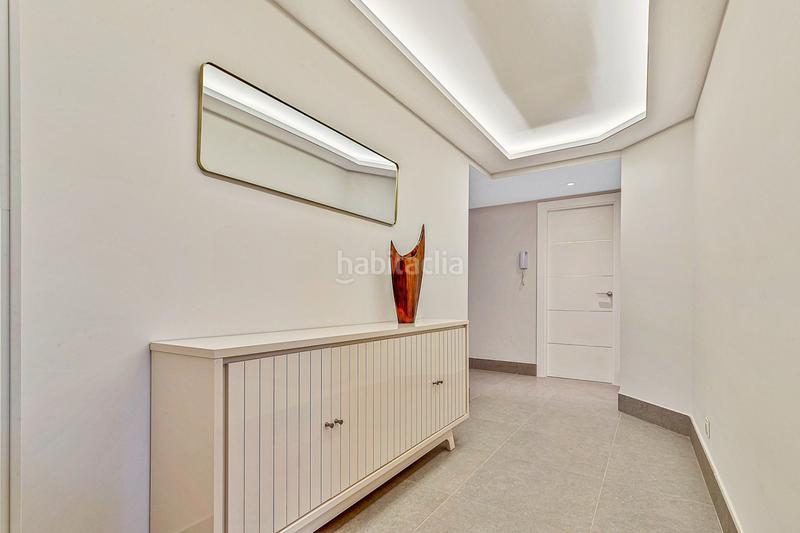 Foto 60bd382a-7008-4bf8-8bae-03100e5330ec. Alquiler piso en avenida del mar 7 espectacular apartamento en 1era linea de playa disponible hasta finales de julio de 2026 en Marbella