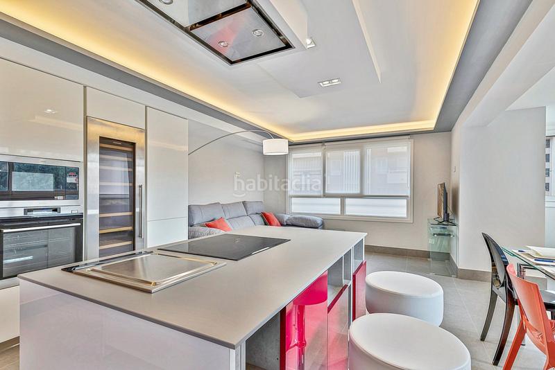 Foto 67ea5bcc-e631-4ed6-b06a-e8a570fa8291. Alquiler piso en avenida del mar 7 espectacular apartamento en 1era linea de playa disponible hasta finales de julio de 2026 en Marbella