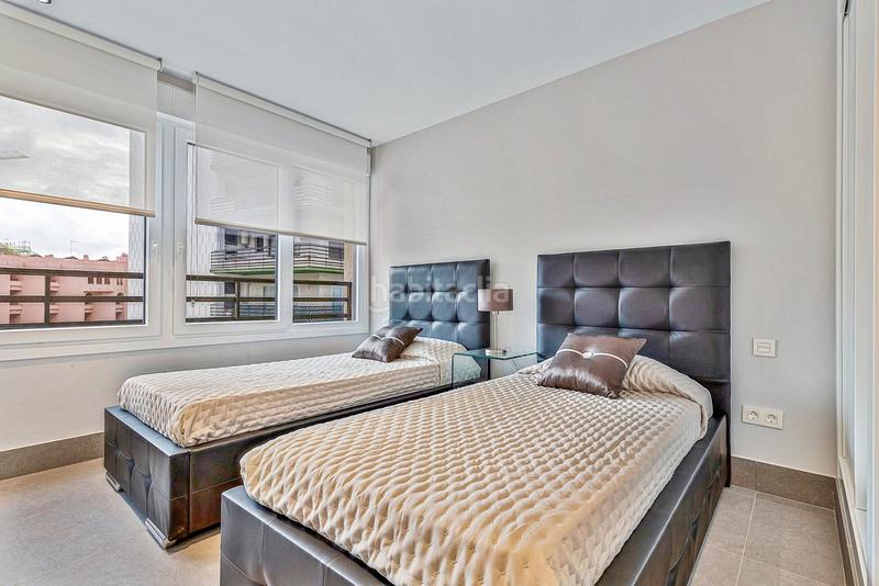 Foto 8232a0a8-f88b-4d93-bd57-7000c24acc6f. Alquiler piso en avenida del mar 7 espectacular apartamento en 1era linea de playa disponible hasta finales de julio de 2026 en Marbella