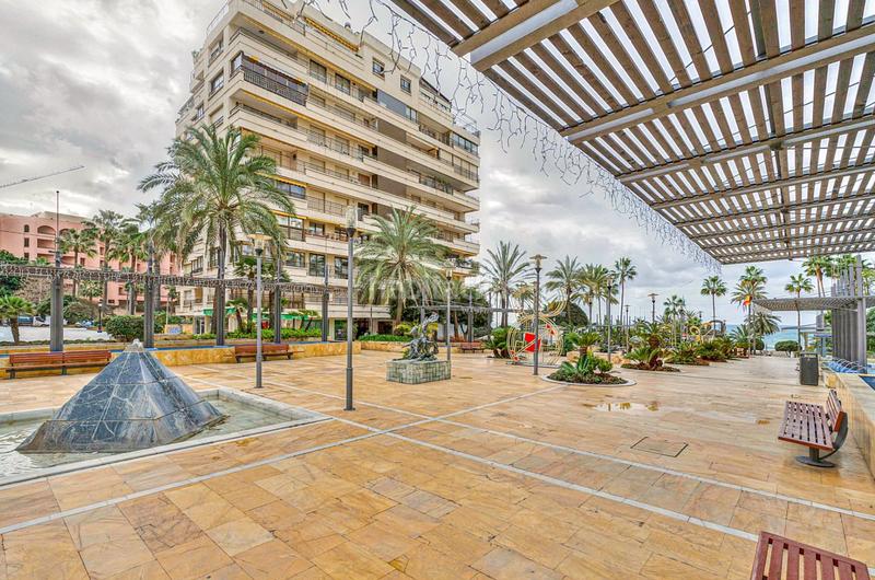 Foto 94644631-baf1-4d6d-9232-548ee65cb6d8. Alquiler piso en avenida del mar 7 espectacular apartamento en 1era linea de playa disponible hasta finales de julio de 2026 en Marbella