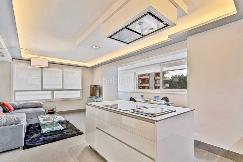Foto 984f228d-a585-41d3-8362-d04f492a74e6. Alquiler piso en avenida del mar 7 espectacular apartamento en 1era linea de playa disponible hasta finales de julio de 2026 en Marbella