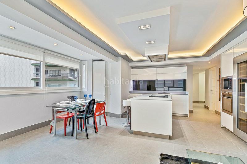 Foto bee6f2b8-f14e-4806-a99f-64b23065ec85. Alquiler piso en avenida del mar 7 espectacular apartamento en 1era linea de playa disponible hasta finales de julio de 2026 en Marbella